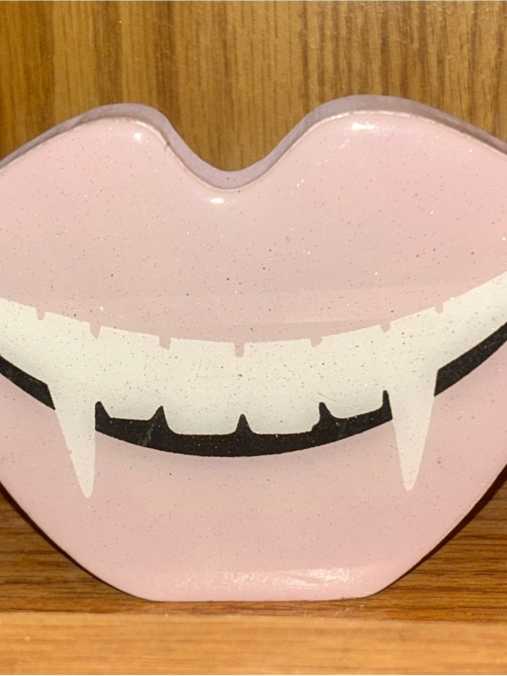 Pink Vampire Lips Decor